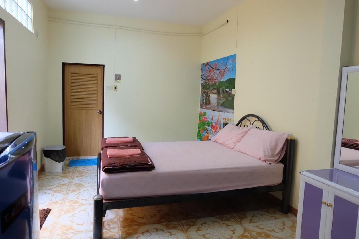 Thippawan Bungalow シーチャン島 エクステリア 写真