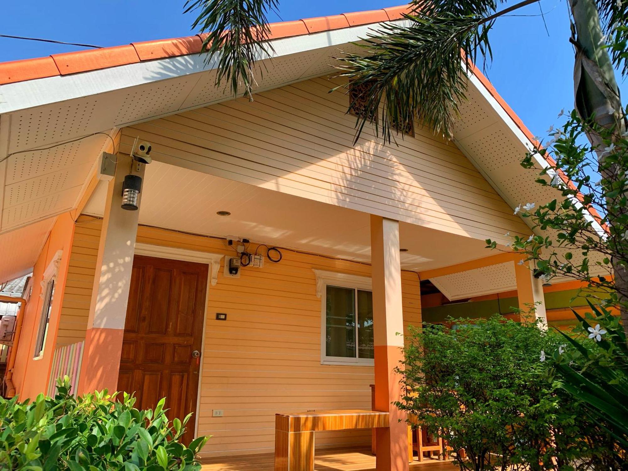 Thippawan Bungalow シーチャン島 エクステリア 写真
