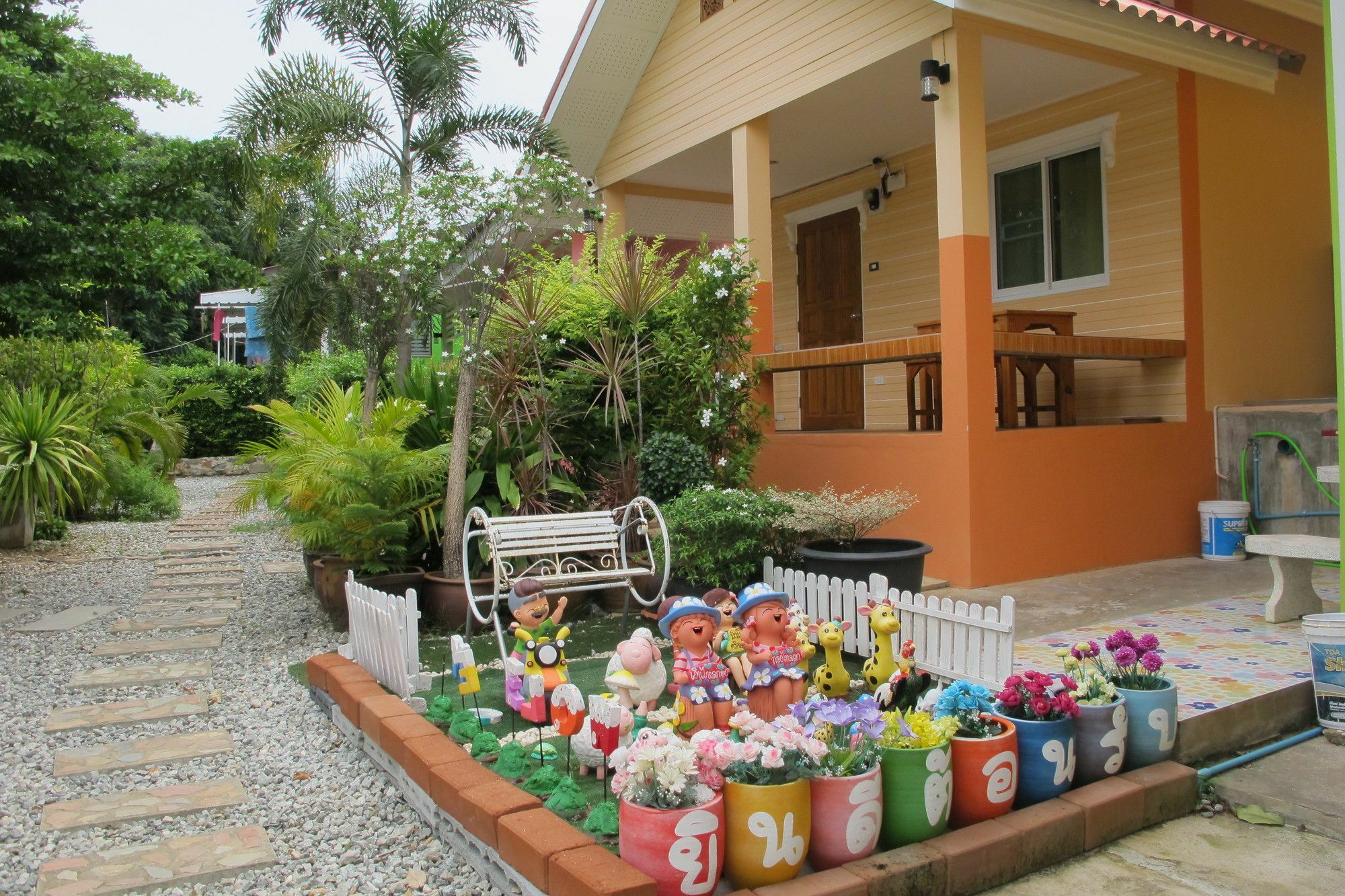Thippawan Bungalow シーチャン島 エクステリア 写真