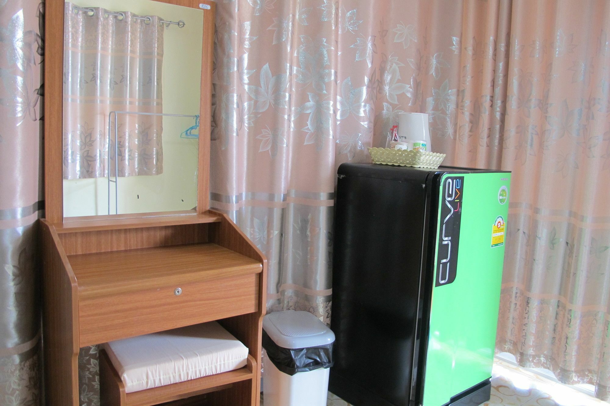 Thippawan Bungalow シーチャン島 エクステリア 写真