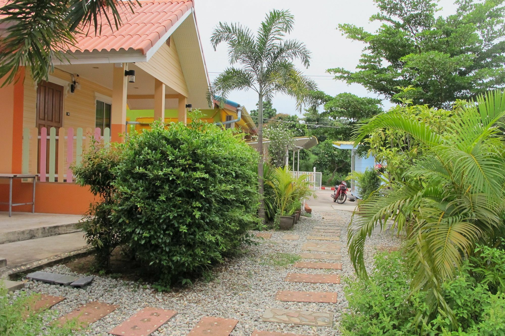 Thippawan Bungalow シーチャン島 エクステリア 写真