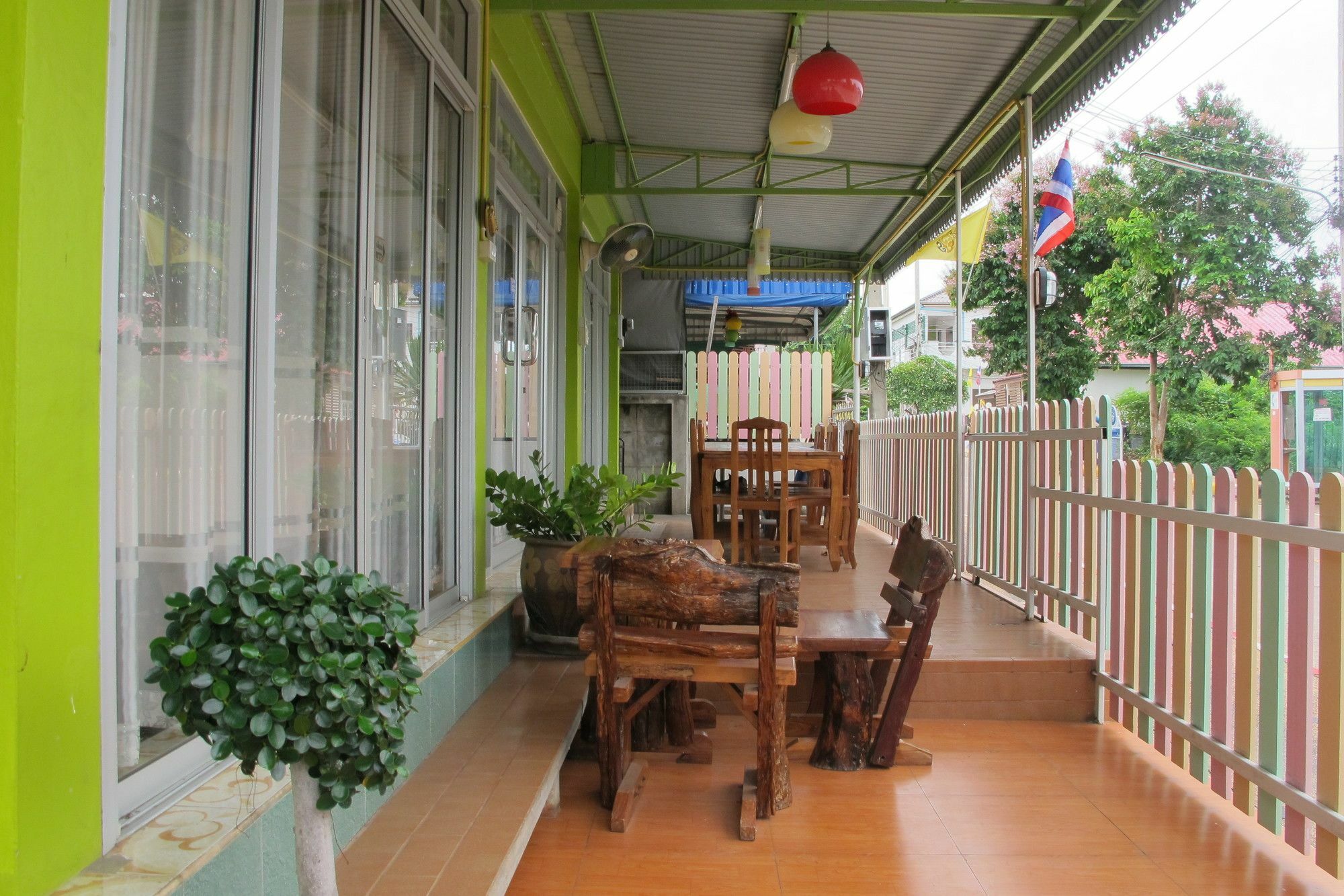 Thippawan Bungalow シーチャン島 エクステリア 写真
