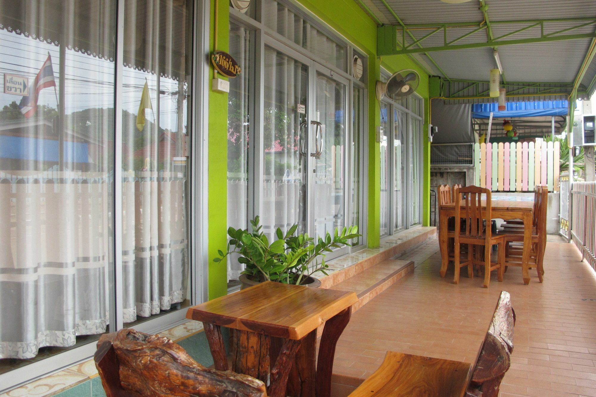 Thippawan Bungalow シーチャン島 エクステリア 写真