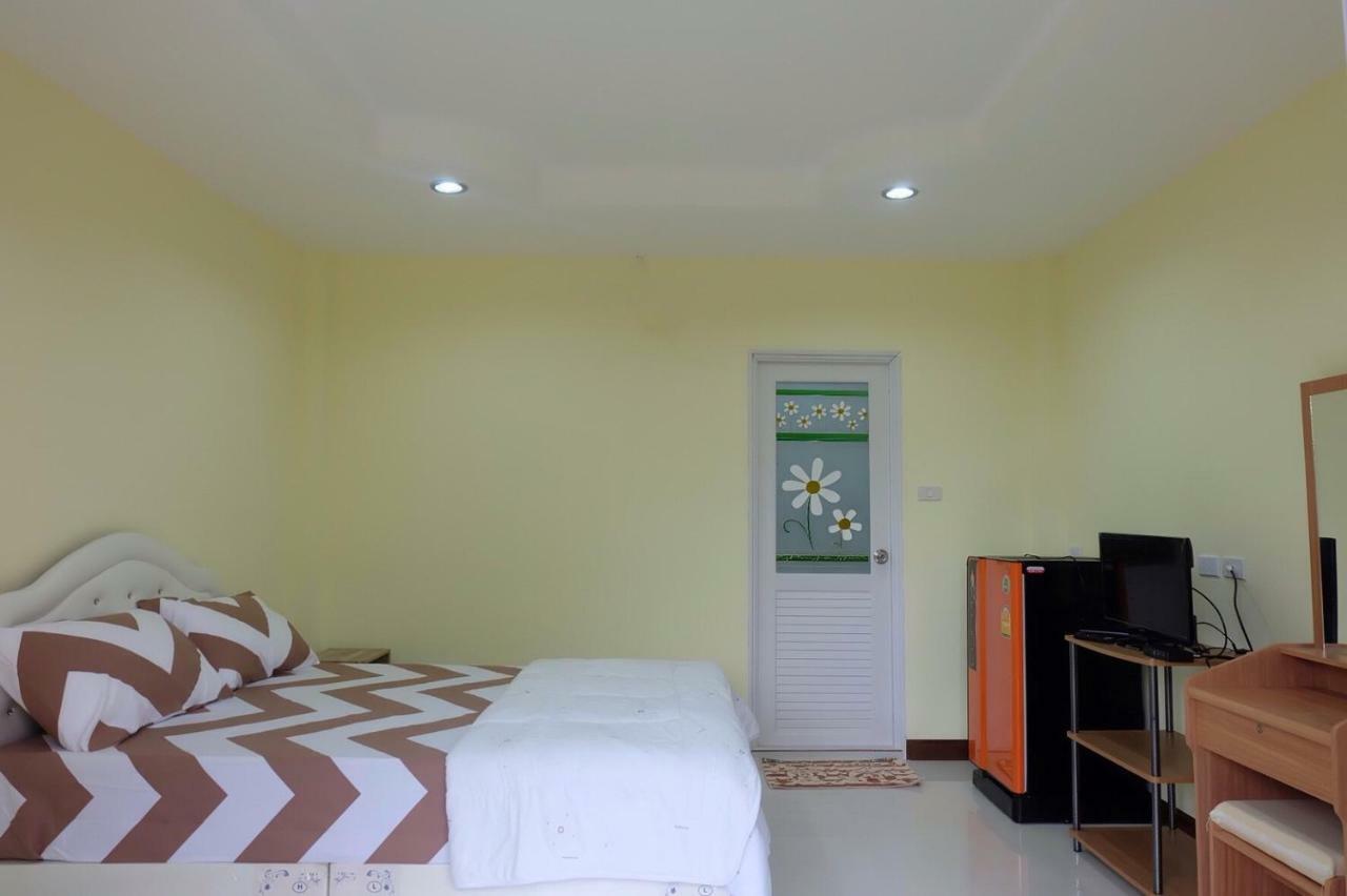 Thippawan Bungalow シーチャン島 エクステリア 写真