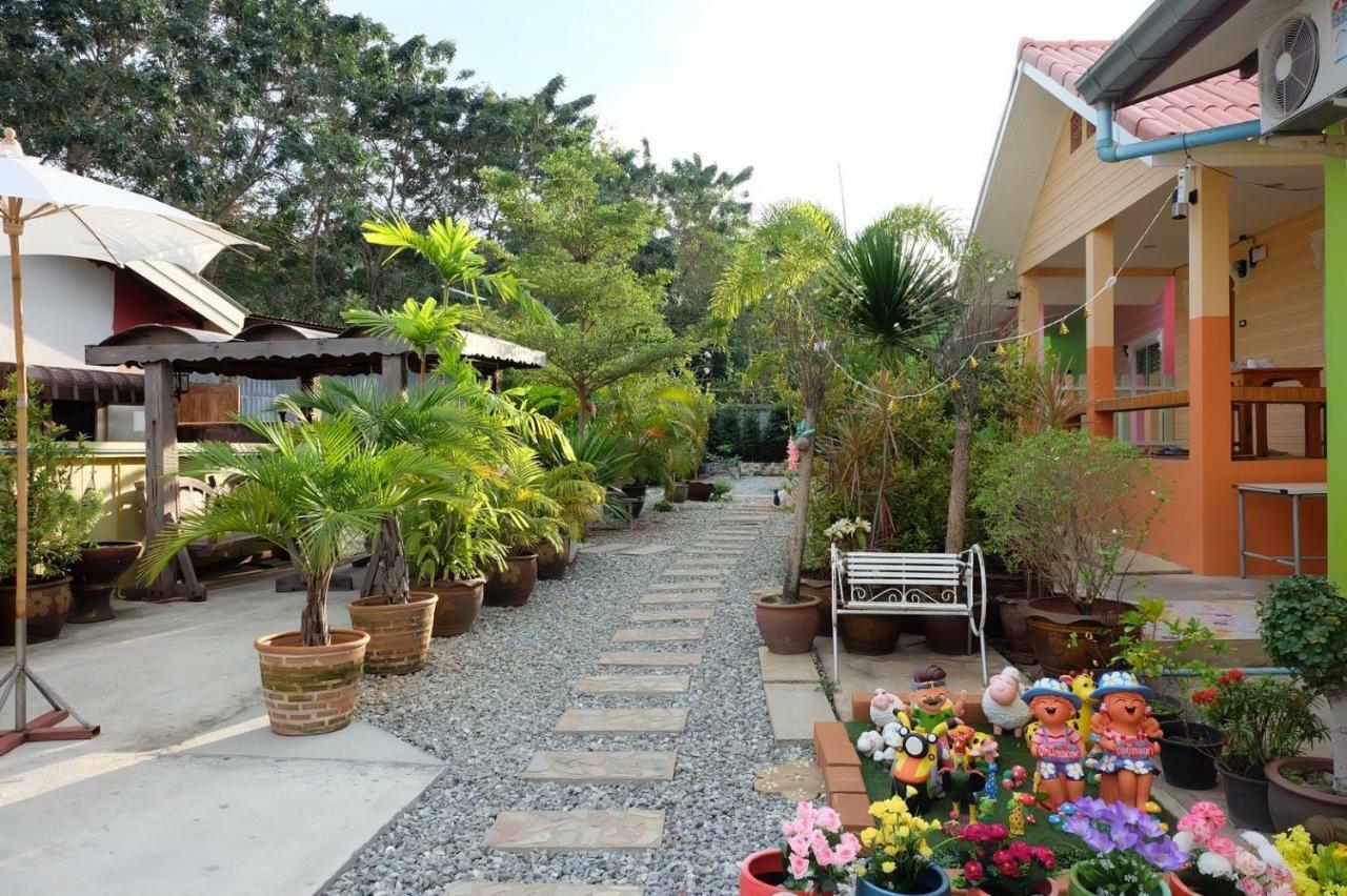 Thippawan Bungalow シーチャン島 エクステリア 写真