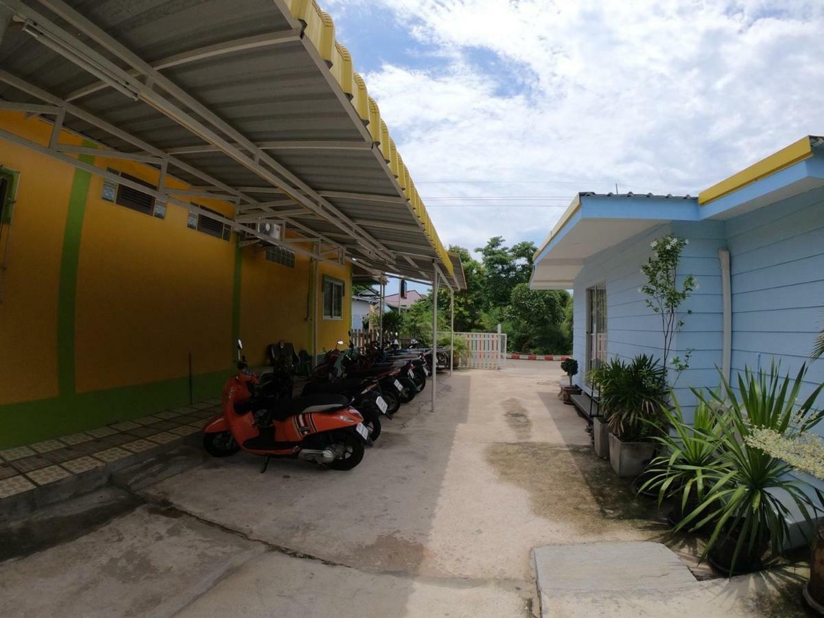 Thippawan Bungalow シーチャン島 エクステリア 写真