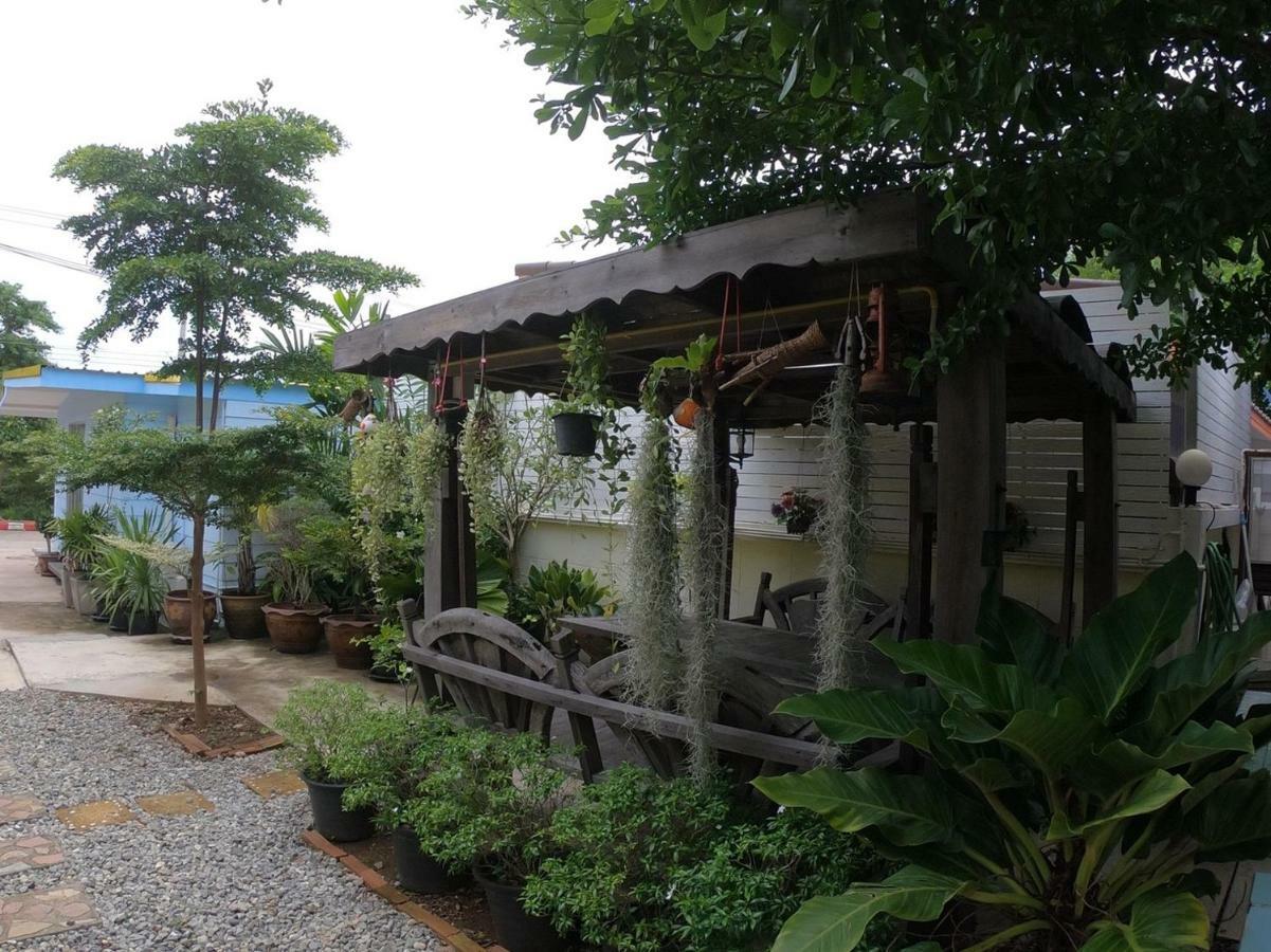 Thippawan Bungalow シーチャン島 エクステリア 写真