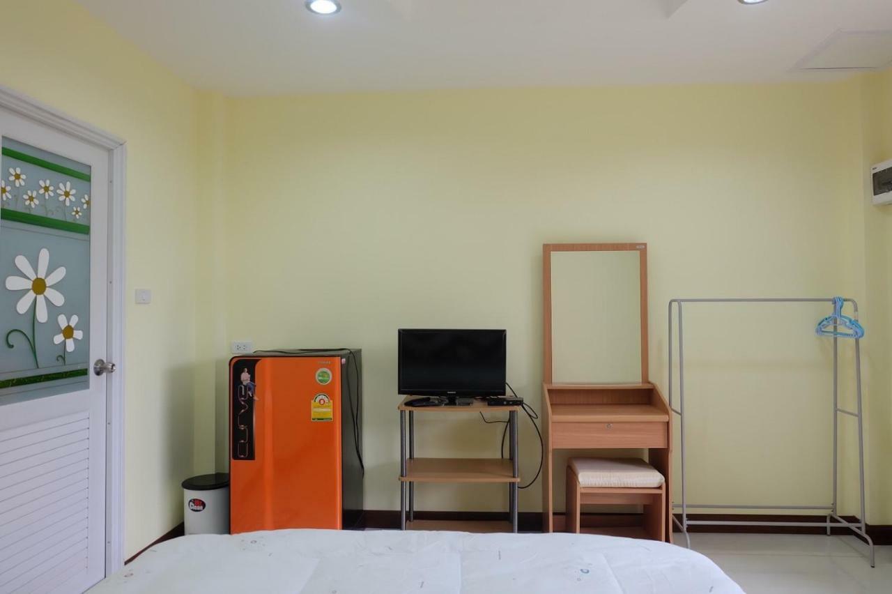 Thippawan Bungalow シーチャン島 エクステリア 写真